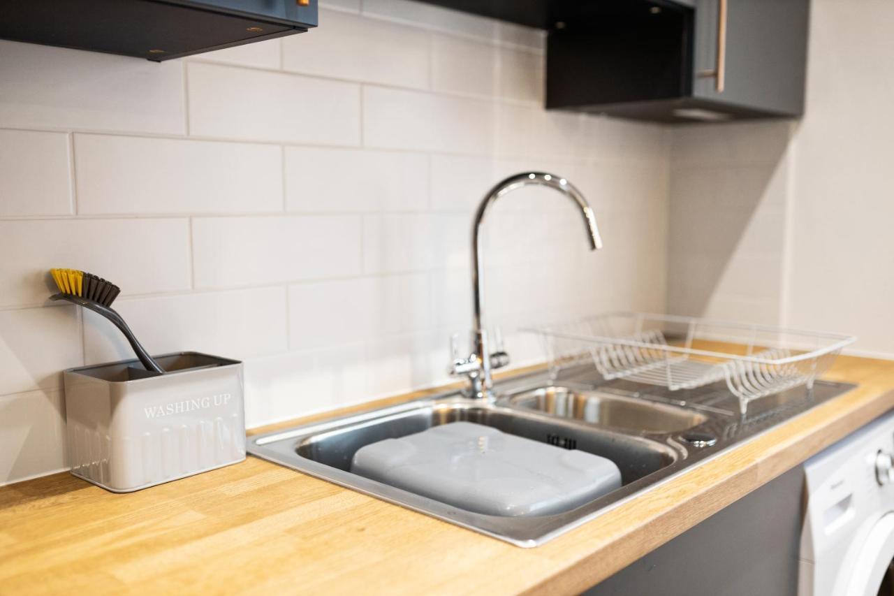 7 Bedroom House Ensuite Rooms, Fully Equipped Kitchen, Free Wifi, Tvs In All Rooms City Centre Close To A46 Inspire Homes كوفنتري المظهر الخارجي الصورة