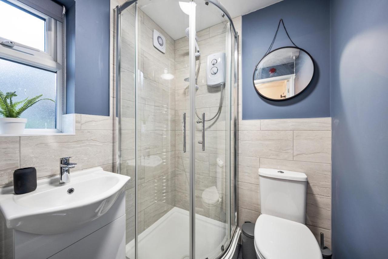 7 Bedroom House Ensuite Rooms, Fully Equipped Kitchen, Free Wifi, Tvs In All Rooms City Centre Close To A46 Inspire Homes كوفنتري المظهر الخارجي الصورة
