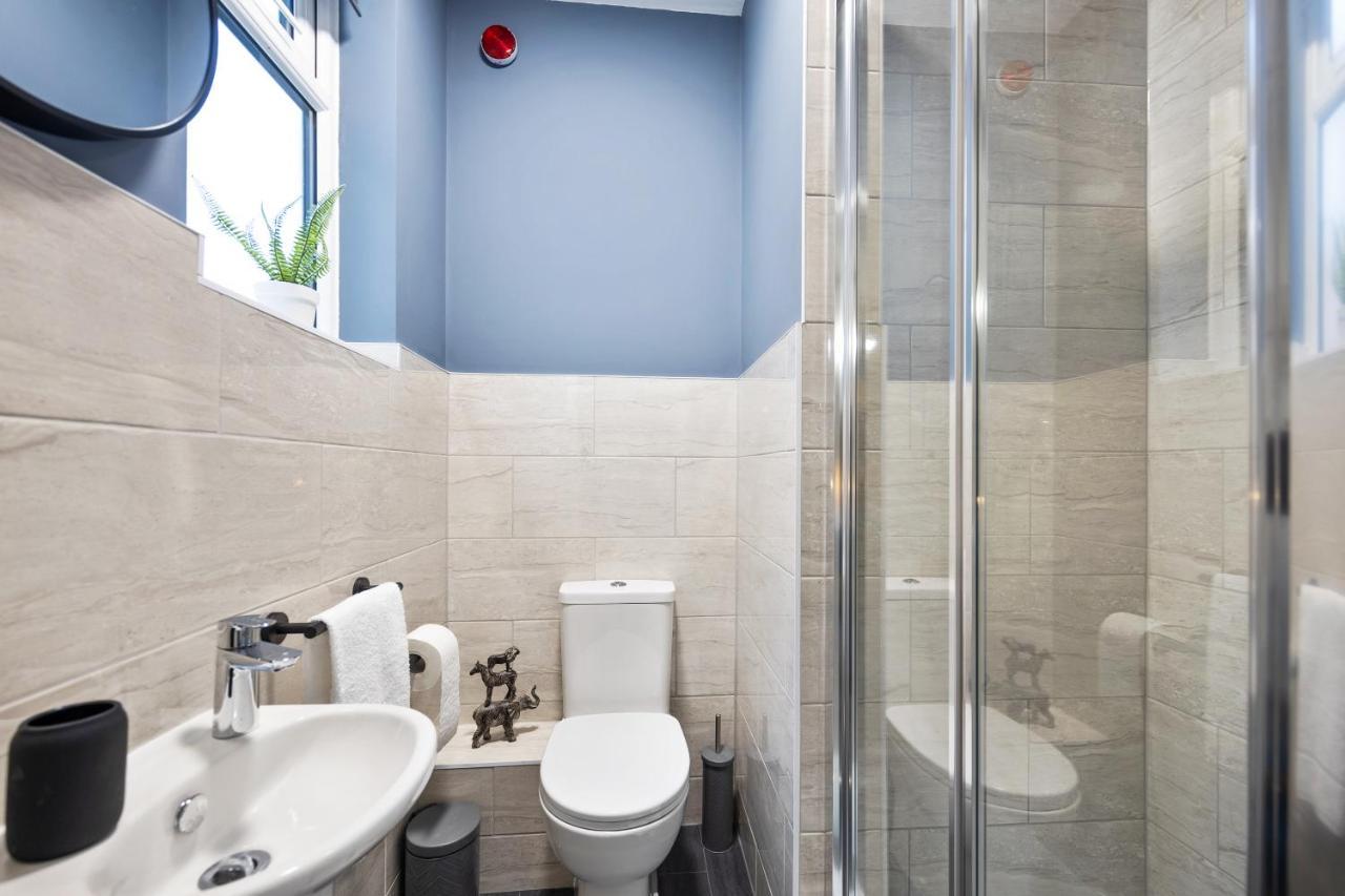 7 Bedroom House Ensuite Rooms, Fully Equipped Kitchen, Free Wifi, Tvs In All Rooms City Centre Close To A46 Inspire Homes كوفنتري المظهر الخارجي الصورة